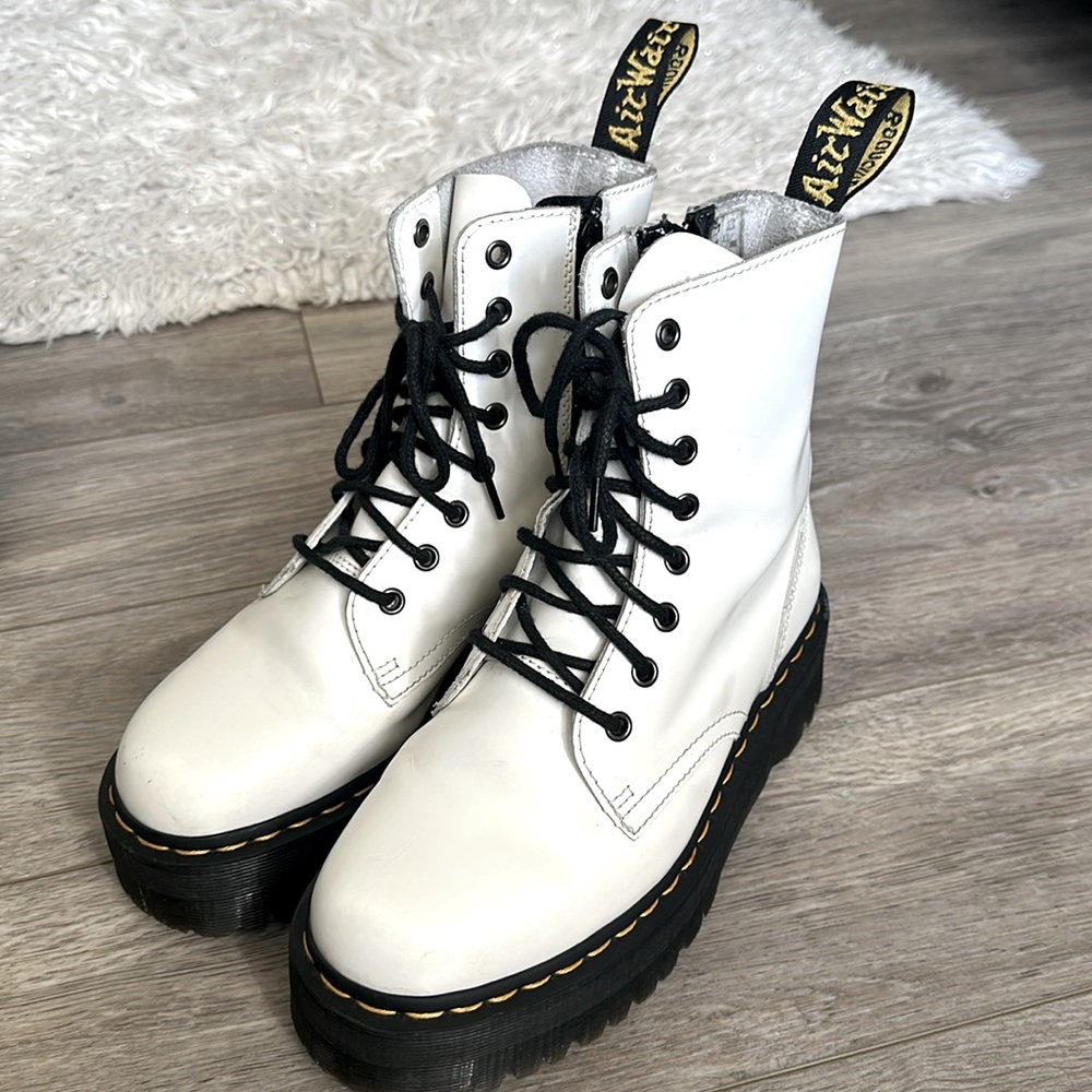 Dr. Martens Platform Jadon boots